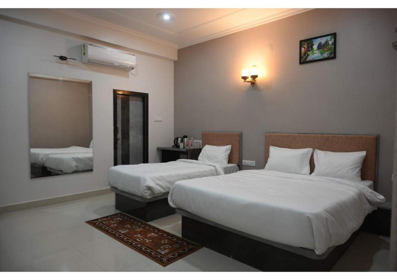 Hotel Ganga Kaveri 바라나시 외부 사진